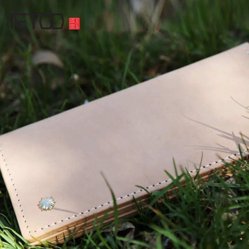 

AETOO Retro simple leather tannage handmade leather men and women wallet leather temperament long section of Vintage wallet