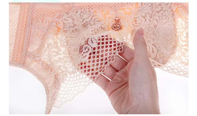 Sexy Lace Women Bras Plus Size 46 48 50 52 CDE Cup Bra Ultra-thin Brassiere Push Up Bralette Breathable Lingerie Wire Free Bra  2