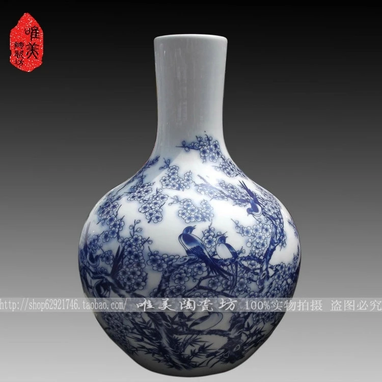 

Jingdezhen ceramic blue and white porcelain vase Large ceramic crafts