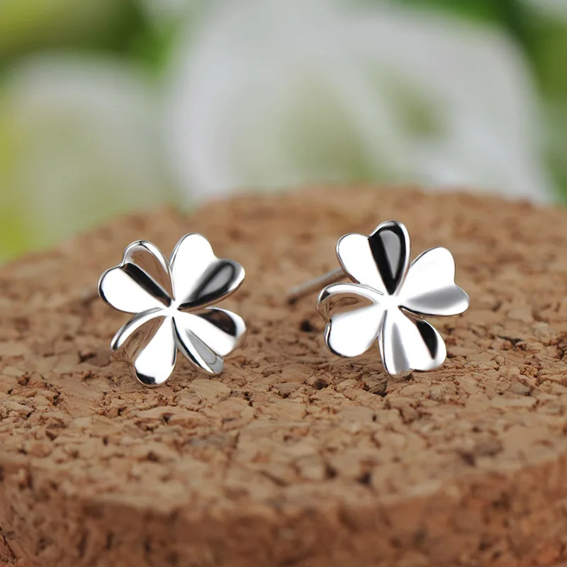 Wholesale 925 sterling silver four leaf clover earrings in stud