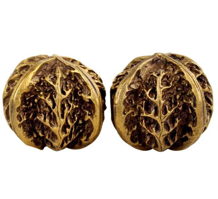 

Folk Chinese Pure Copper Brass Carving Gourd Statue walnut Gymnastic Ball Pair