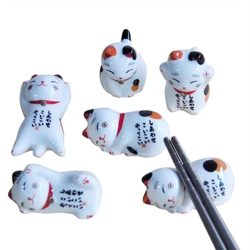 

Lucky cat Chopsticks Holder Japanese Ceramic chopsticks Care Ceramic Japan Lucky Cat Home Hotel Chopsticks Stand Cute