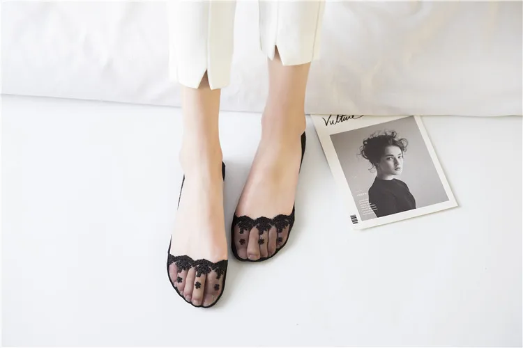 

Super Thin Lace Women Socks Invisible Sweat-absorbent Boat Socks Women Summer non-slip Cotton Transparent Sock