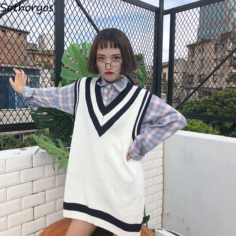 Vests Women 2018 Harajuku Retro Classic Knitted Printed Womens Waistcoats Korean Style V-neck Leisure Females Waistcoat Lovely Vests Women 2018 Harajuku Retro Classic Knitted Printed Womens Waistcoats Korean Style V-neck Leisure Females Waistcoat Lovely