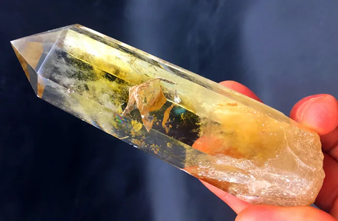

1pcs 195-207g Natural quartz crystal beautiful topaz crystal point rough healing