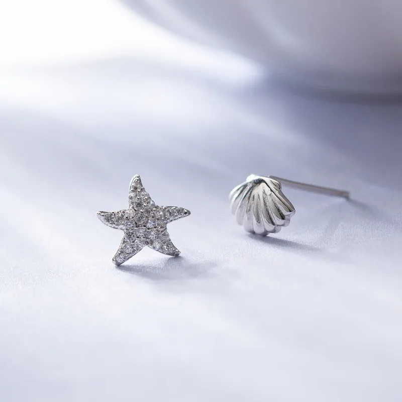 

925 Sterling Silver Cubic Zirconia Asymmetrical Shell Star Stud Earrings for Women Fashion Korean Small CZ Earings Gifts Jewelry