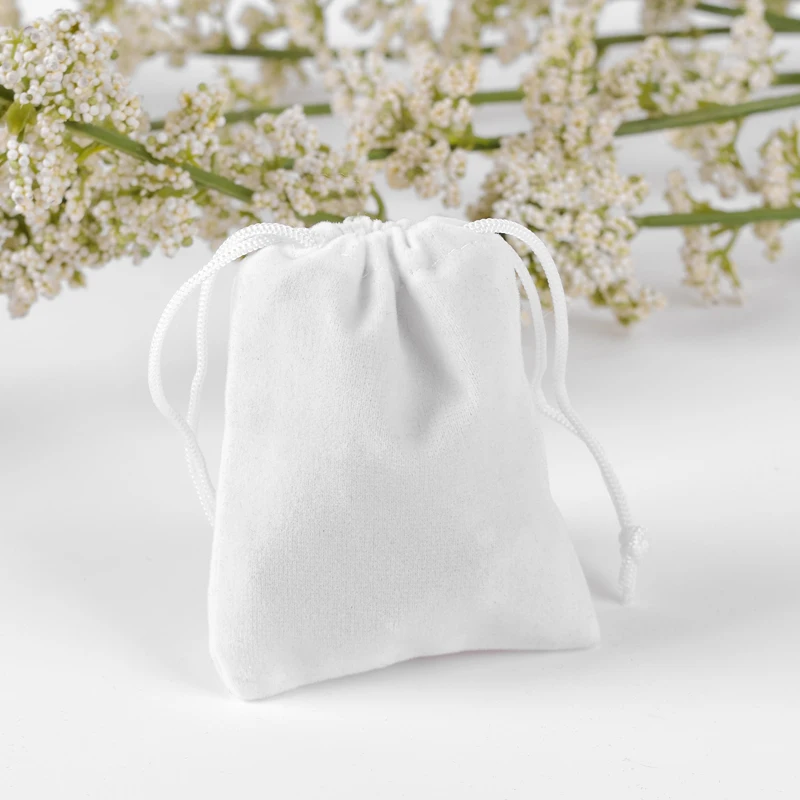 

Wholesale 100pcs/Lot 7x9cm White Christmas Jewelry Velvet Gift Packaging Drawstring Bags & Pouches Can Customized Logo Printing