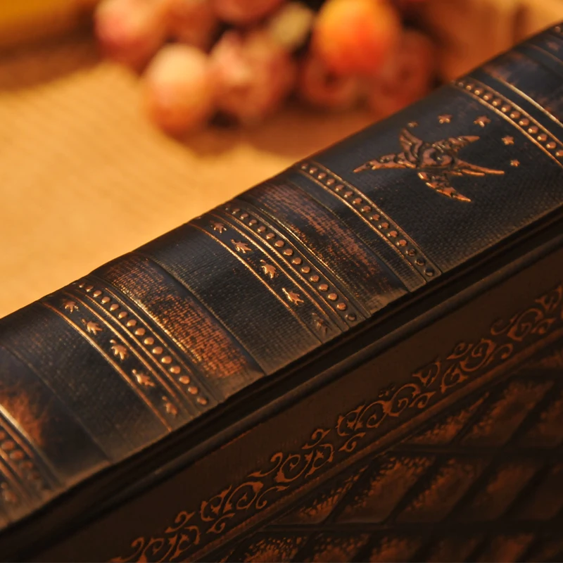 1 Pc/lot Classic Embossed Leather-Covered European Style Notebook & Diary for School Stationery & Office Supply 1 Pc/lot Classic Embossed Leather-Covered European Style Notebook & Diary for School Stationery & Office Supply