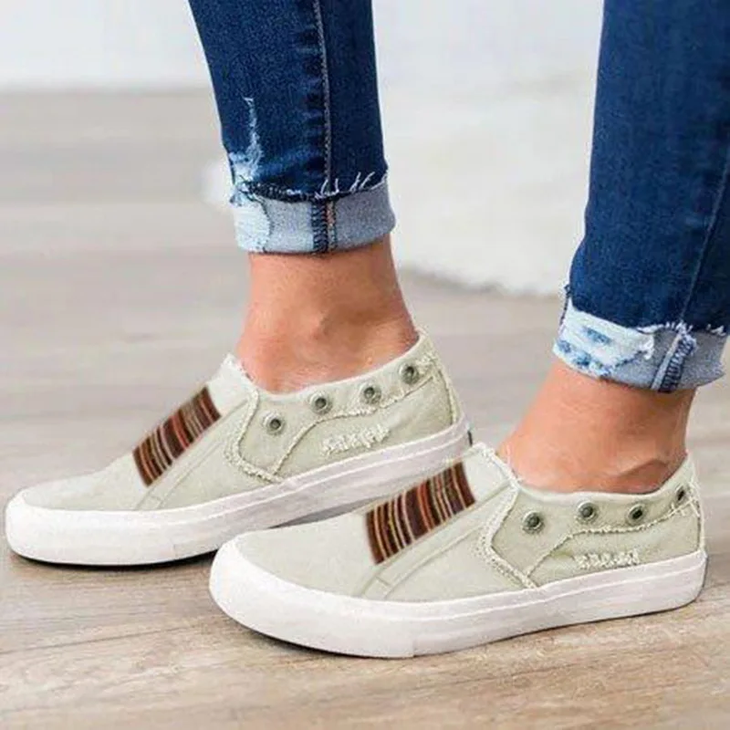 

New Fashion Canvas Women Shoes Autum Slip-On Breathable Confort Light Casual Female Shoes Shallow Flats Sneakers Ladies Shoes