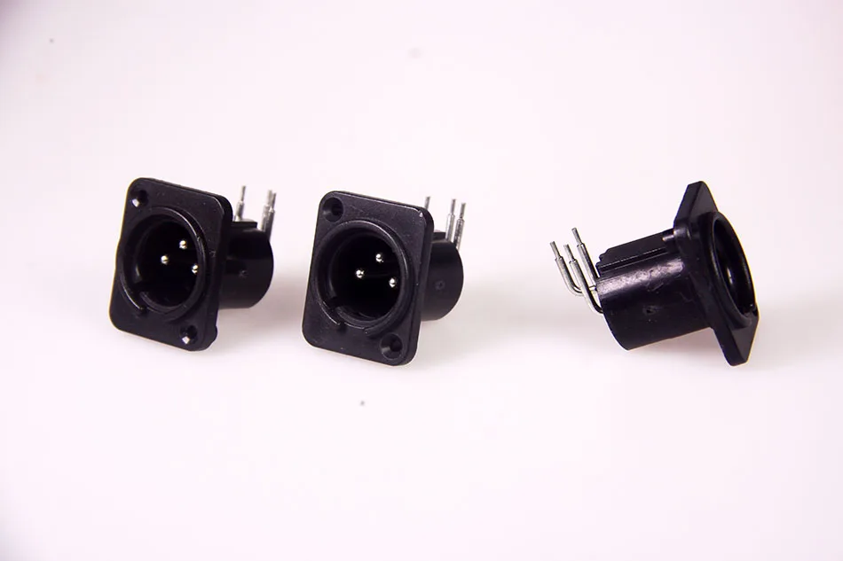 xlr right angle male panel mount  connector (1)