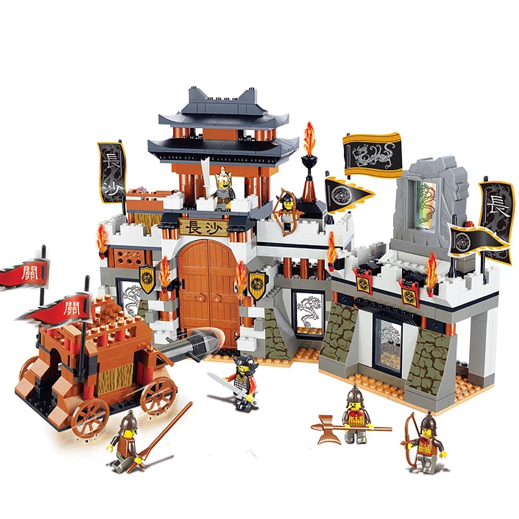 Models building toy 0266 Chinese Three Kingdoms Large Castle Scene 610pcs Building Blocks