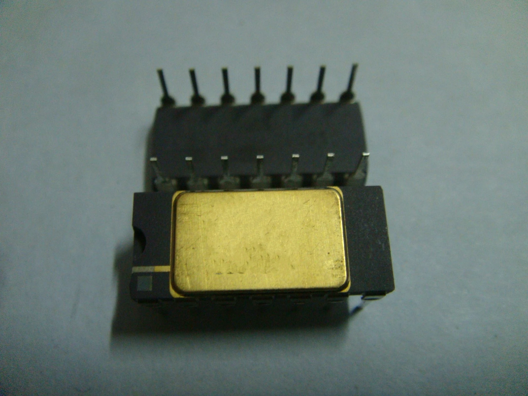 

1pcs/lot AD574 AD574AJD AD574AJDZ DIP-28