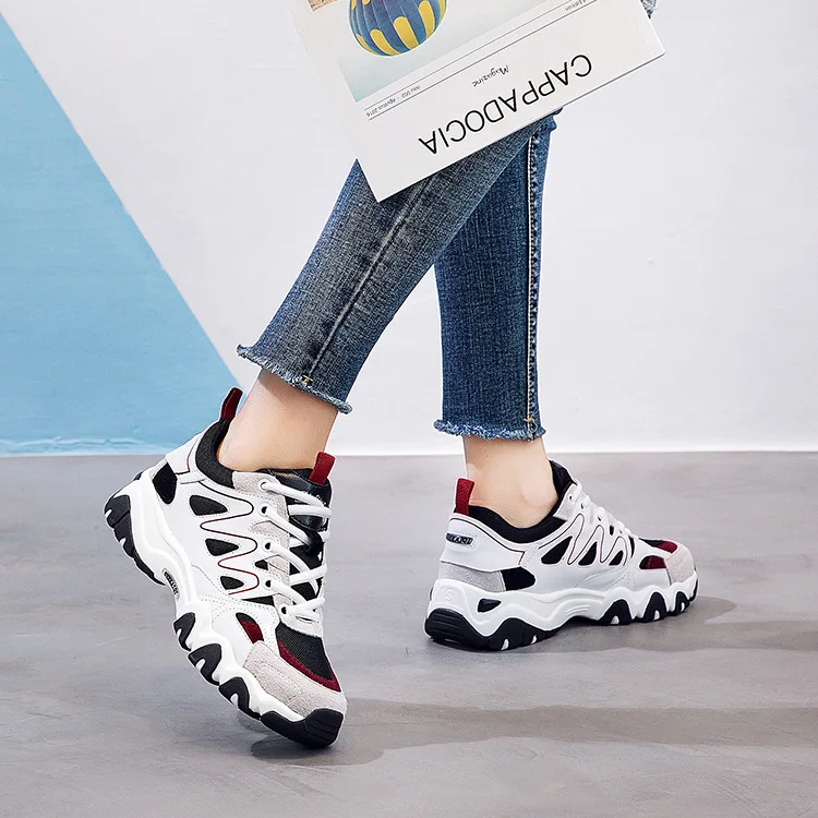 

Small white shoes female Harajuku thick bottom flat panda shoes casual wild breathable Korean version of the college wind single