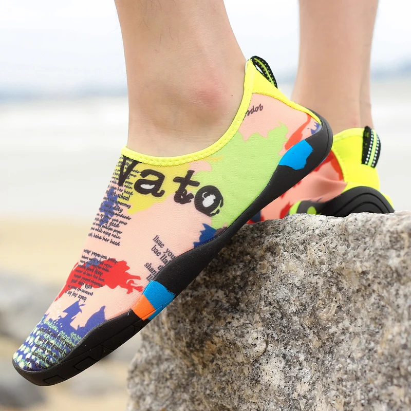 TKN المنبع أحذية للسباحة أحذية ماء المرأة 2019 الصيف الانزلاق على تمتد أحذية قماشية البحر شاطئ أكوا أحذية رياضية 1688
