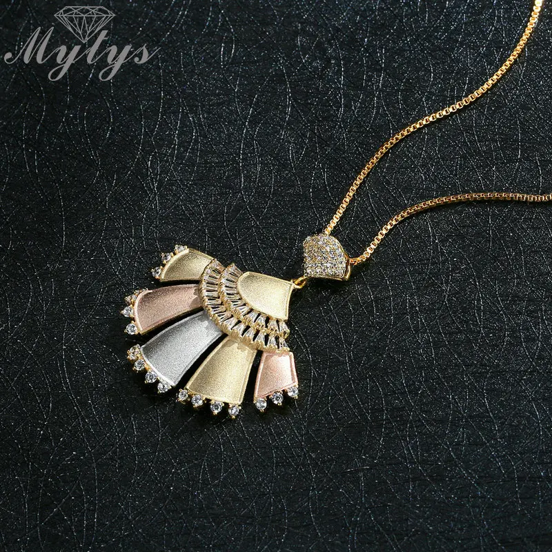 Mytys Three Tone Gold Sandblast Petals Pendant Necklace for Women AAA+ Zircon High Level Elegant Jewelry Gift Mother CN403 | Украшения и