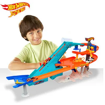 паркинг wader гараж 1 премиум. игрушки для мальчиков 2 года. пиратский корабль игрушка fisher price. мир игрушек для мальчиков.