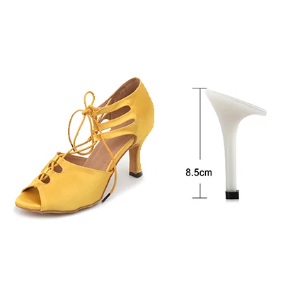 Ladingwu/Новинка; Танцевальная обувь для девочек; сатиновая обувь на шнуровке с цветочным рисунком; обувь для латинских танцев; женские Вечерние туфли на мягкой подошве для бальных танцев; размеры - Цвет: Yellow 8.5cm