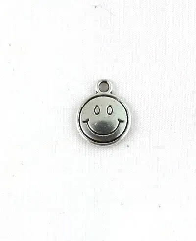 450 шт. тибетского серебра улыбаться Charm A13757