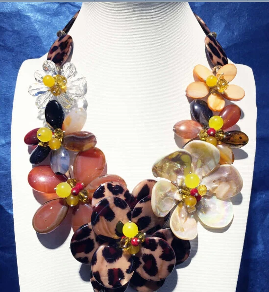 

beautiful handwork multicolor agate jade shell pearl crystal flower necklace 19inch