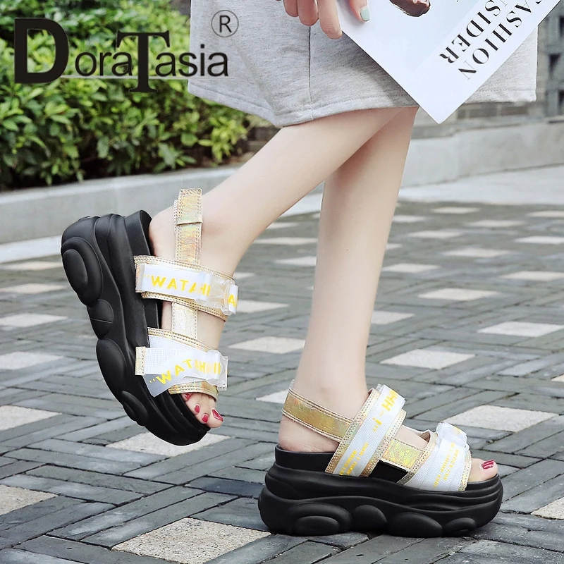 

DORATASIA New INS Hot Buckle Dororating Summer Platform Sandals Women 2019 Fashion Girl High Wedges Shoes Woman