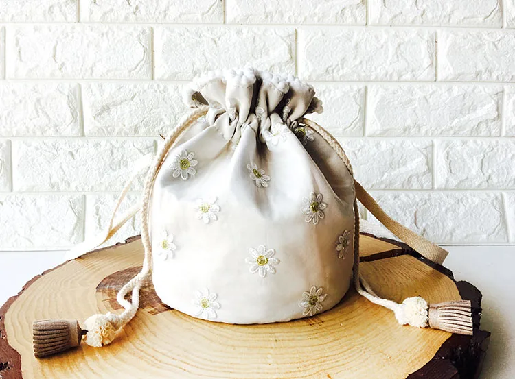 LilyHood искусственная замша цветок сумка ручной работы леди милый Летний Вышивка симпатичный помпон Pom Fringe Кроссбоди Мешок