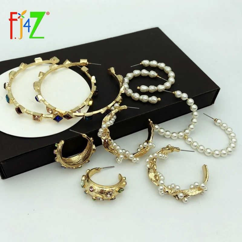 Женские серьги кольца F.J4Z большие дизайнерские с искусственным камнем и жемчугом