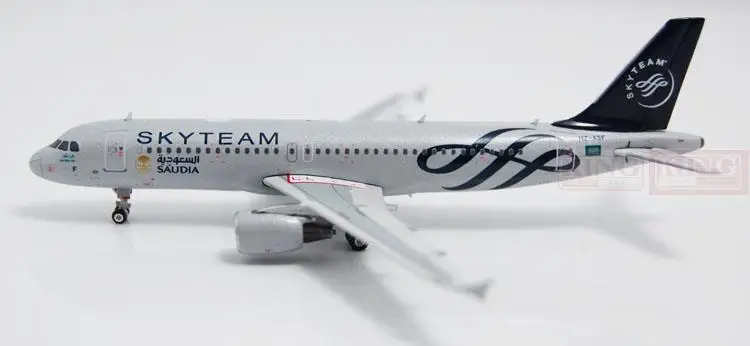 

Phoenix 10866 A320 1:400, SkyTeam Airlines commercial jetliners plane model hobby