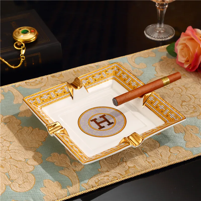 

European Luxury Gold Porcelain Cigar Ashtray Home Table Office Deco Boss Dad Husband Men Birthday Gift Outdoor Smoke Ash Tray