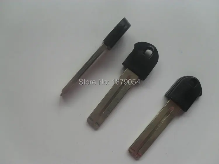 Emergency Spare Blade for Crown Smart Key Card (2).JPG