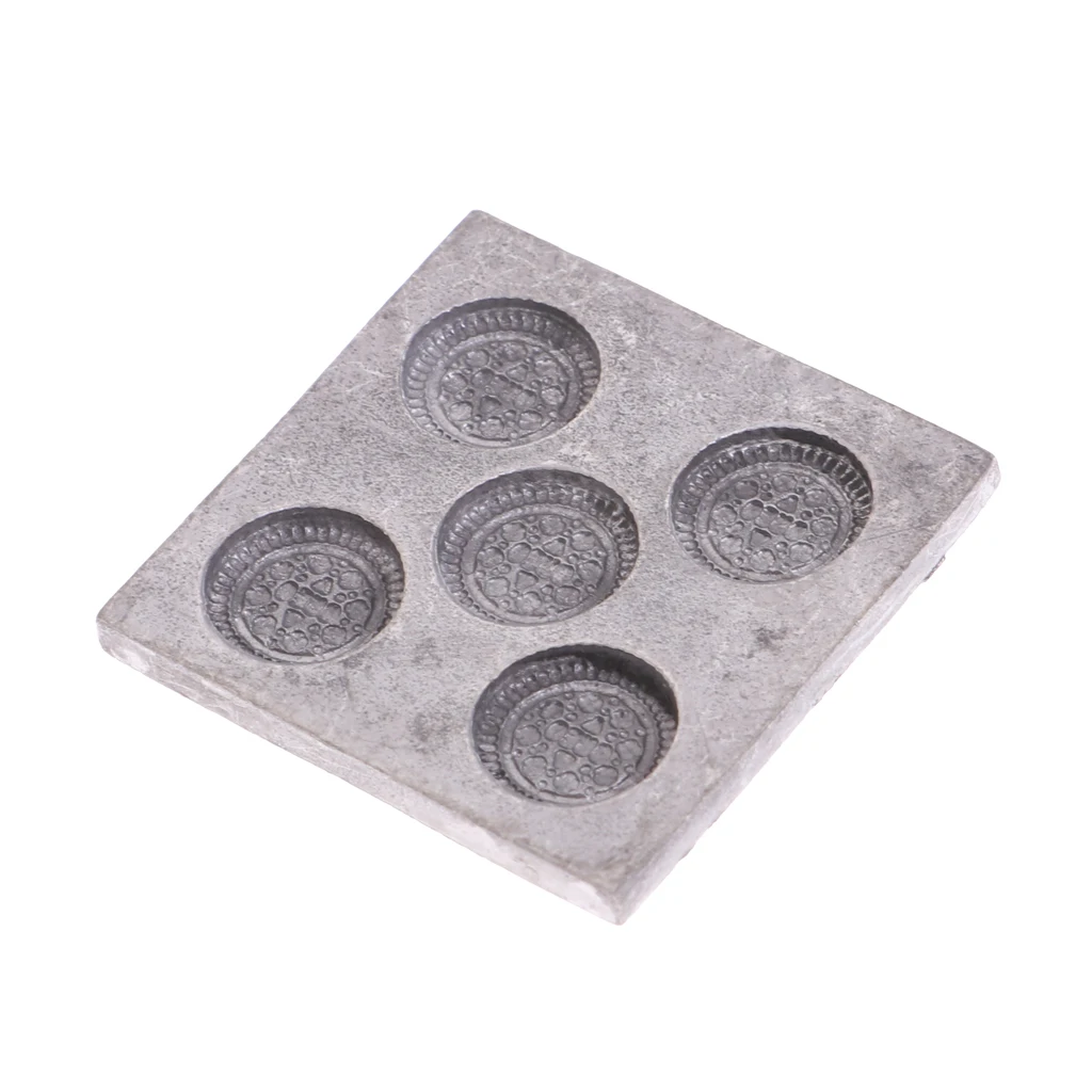 1/12 Dollhouse Miniature Metal Cookie Mould Model Kitchen Furniture Accessories Decoration