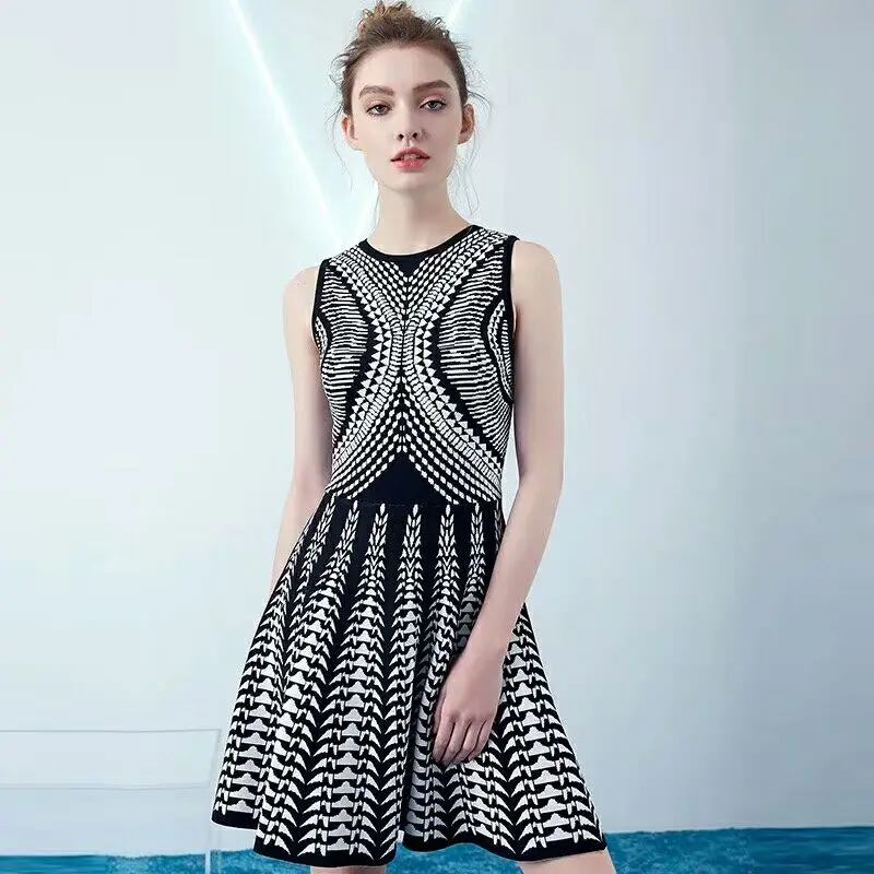 

2019 New Women black white jacquard dress Vestido O-Neck Sleeveless Celebrity Evening Party Bodycon Bandage Dresses