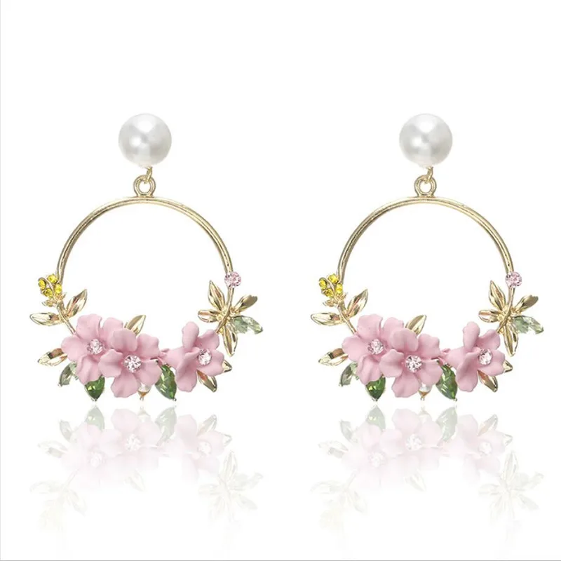 

Korean version ins Leaf ear stud sweet soft clay pearl female hot style Pink Color Flower Girl Woman Big Circle Earring