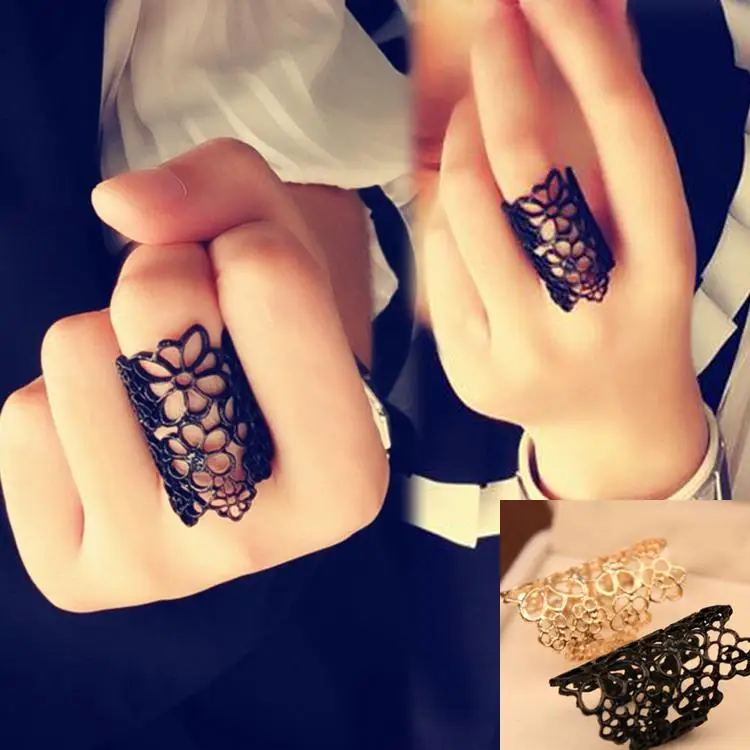 

2018 European and American fashion jewelry rings hollow lace flower wholesale female models