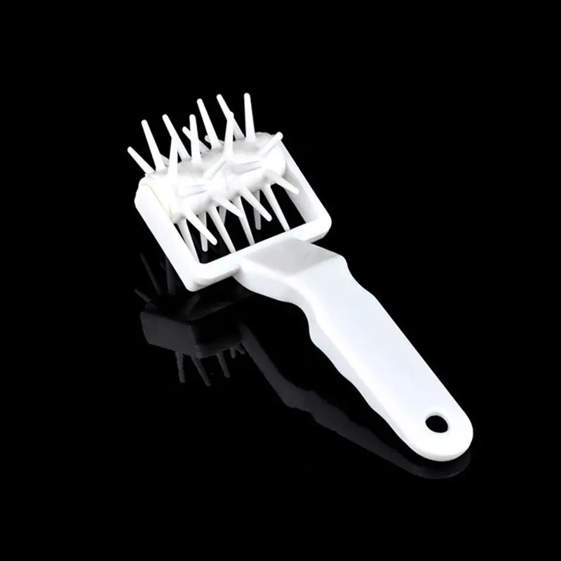 1Pcs Plastic Pizza Pie Pastry Dough Docker Pizza Roller Dough Pitter Baking Tool HOT 1Pcs Plastic Pizza Pie Pastry Dough Docker Pizza Roller Dough Pitter Baking Tool HOT