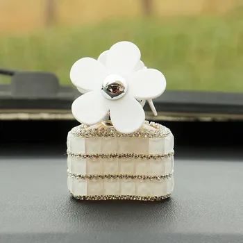 

Car Ornament Diamond Crystal Decoration Perfume Seat Automotive Interior Essential Oil Scent Diffuser Air Freshener Accessories