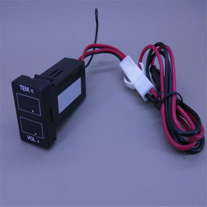 

LARATH For Toyota Prado (2010-2016) 2.1A 5V Voltage display + Interior temperature detection