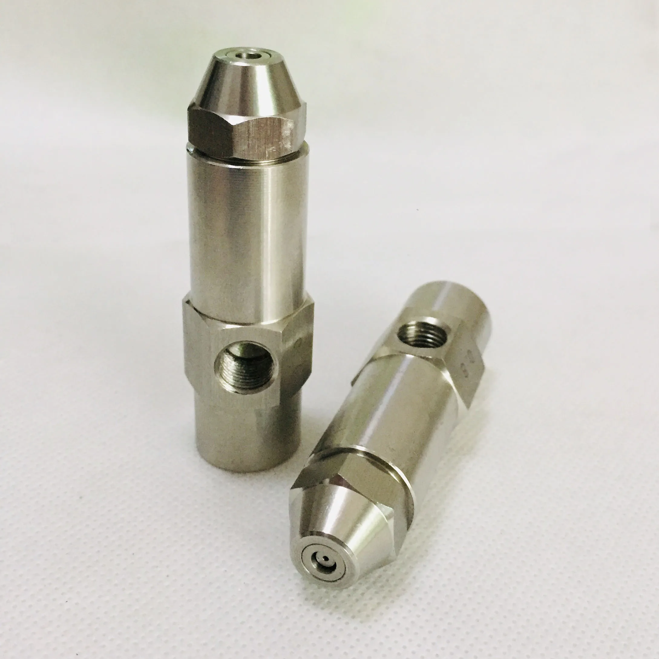 

68mm 0.6/0.8/1.0/1.2/1.5/2.0/2.5mm Waste oil burner nozzle,air atomizing nozzle,fuel oil nozzle,full cone oil spray nozzle