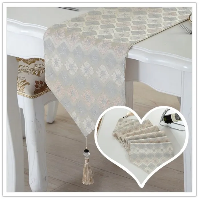 Juyang. الكلاسيكية البتلة نمط الجدول عداء. حساسة جاكار الحرفية. طاولة القهوة غطاء القماش. نهاية السرير الزخرفية الشرائط.