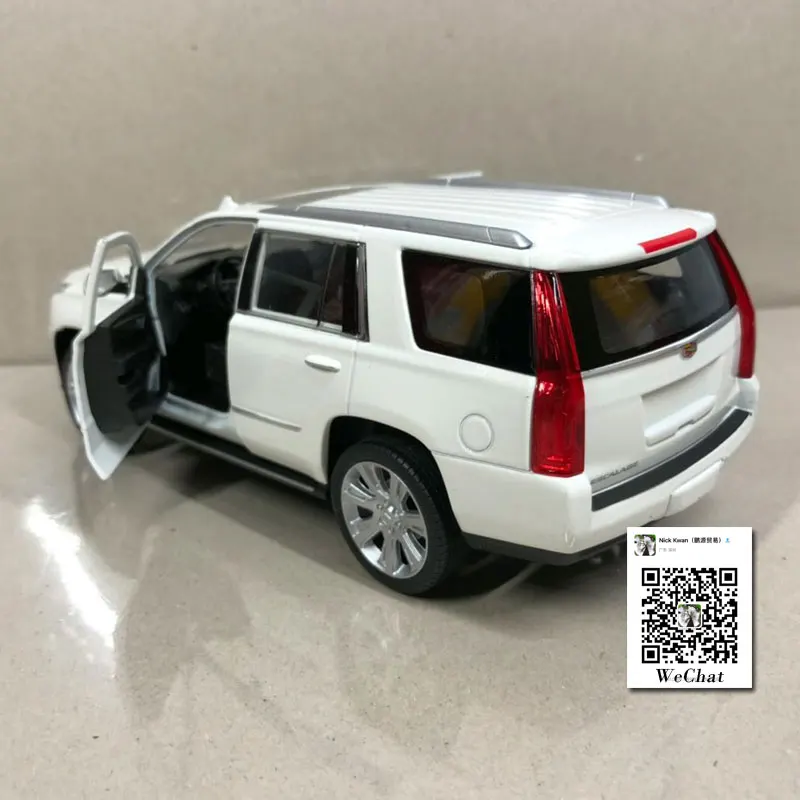 Cadillac Escalade SUV 2017 (13)