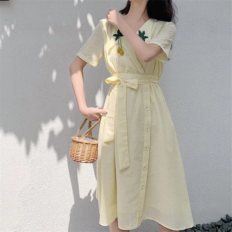 Новое летнее свободное платье в полоску с вышивкой «Alien Kitty», Повседневное платье с короткими рукавами и v-образным вырезом, простое желтое платье с высокой талией, большой размер
