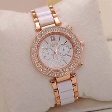 Livraison gratuite 2017 Nouveau Genève Trois Acier Strass Alliage Quartz Montre De Mode Poignet Montres Pour Femmes Top Qualité W249