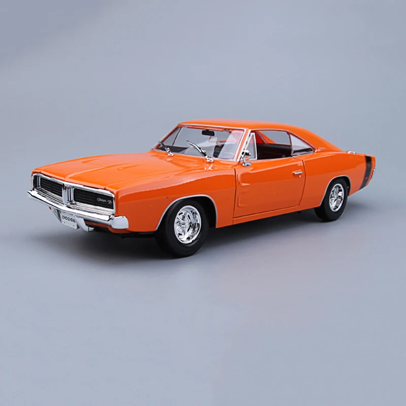 

Maisto 1/18 Dodge Challenger RT Diecast Alloy Car Models Fast and Furious 8 Children Toys Gifts Collections Brinquedos