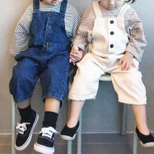 Коллекция года, весенне-осенние детские комбинезоны унисекс хлопковые джинсовые свободные брюки Высококачественная детская одежда на подтяжках для маленьких мальчиков и девочек