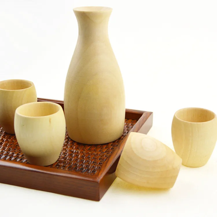  High quality Japanese flagon +wooden wine cup set...