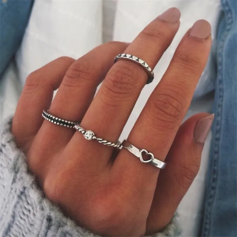 

GIVVLLRY 4 pcs/set Vintage Silver Midi Rings for Women Minimalist Antique Silver Geometric Heart Knuckle Rings Fashion Jewelry