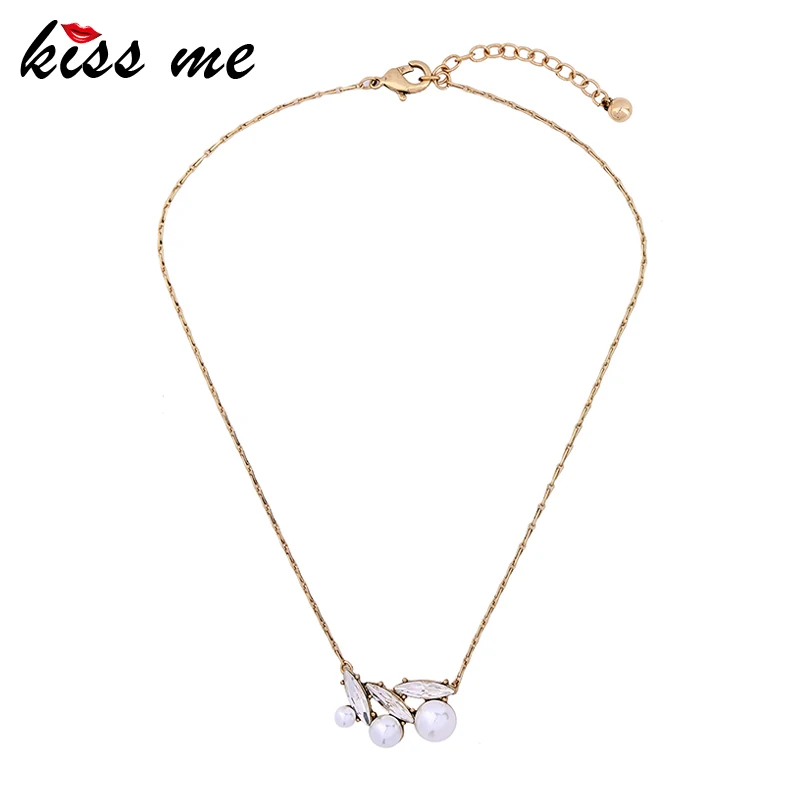 

KISS ME Elegant Imitation Pearl Crystal Necklace for Women Vintage Short Pendant Necklace Fashion Minimalist Jewelry