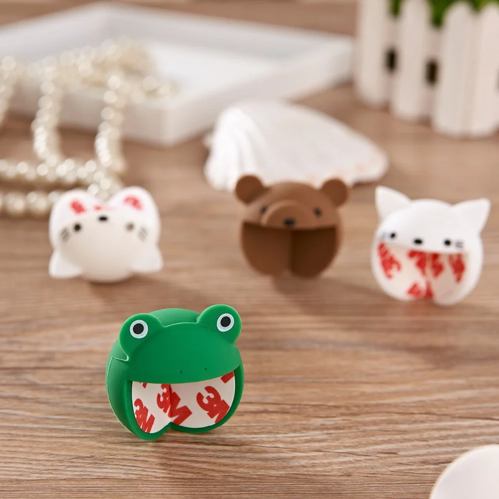 Free Shipping 2pcs Cute Silicone Baby Safety Protector Desk Table Corner Edge Protection Cover