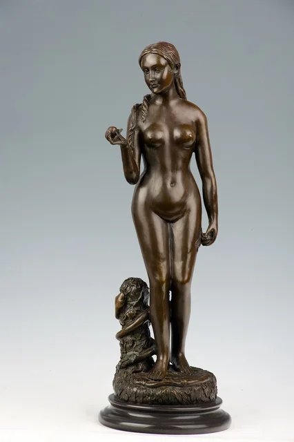 art nude sculpture Mastasia boobs holly jugy