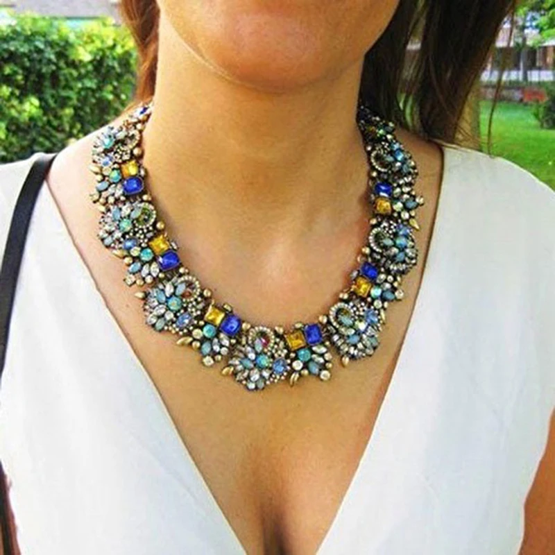 

Dvacaman Brand 2017 Women's Wedding Chokers Sexy Short Clavicle Necklace Crystal Statement Necklace Boho Party Maxi Jewelry V93