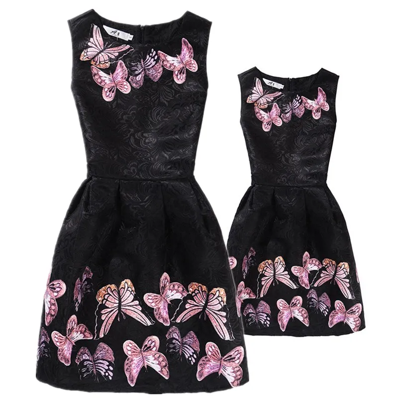 

New Mom Daughter Clothes Family Look Mother Daughter Dresses Family Matching Clothing for Summer Sleeveless Printed Family Dress